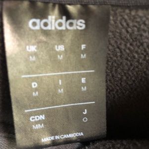 Mens Medium Adidas black on black pullover